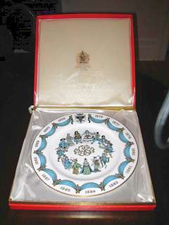 Spode D'Oyly Carte Gilbert and Sullivan plate with box